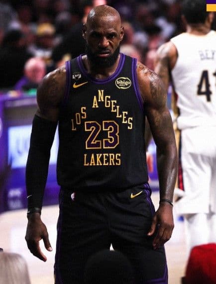 Top 10 Highest-Paid Basketball Players : NBA Stars and Their Teams