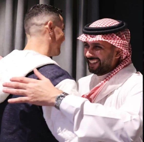 OFFICIAL: Cristiano Ronaldo buys 25% of Spanish side Almeria.