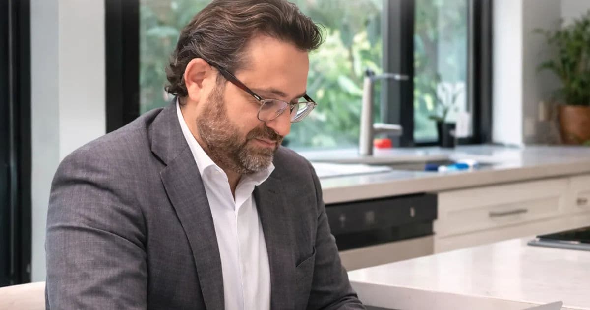 The Florida Man Who Sold His Home in 5 Days Using ChatGPT: A New Real Estate Frontier?